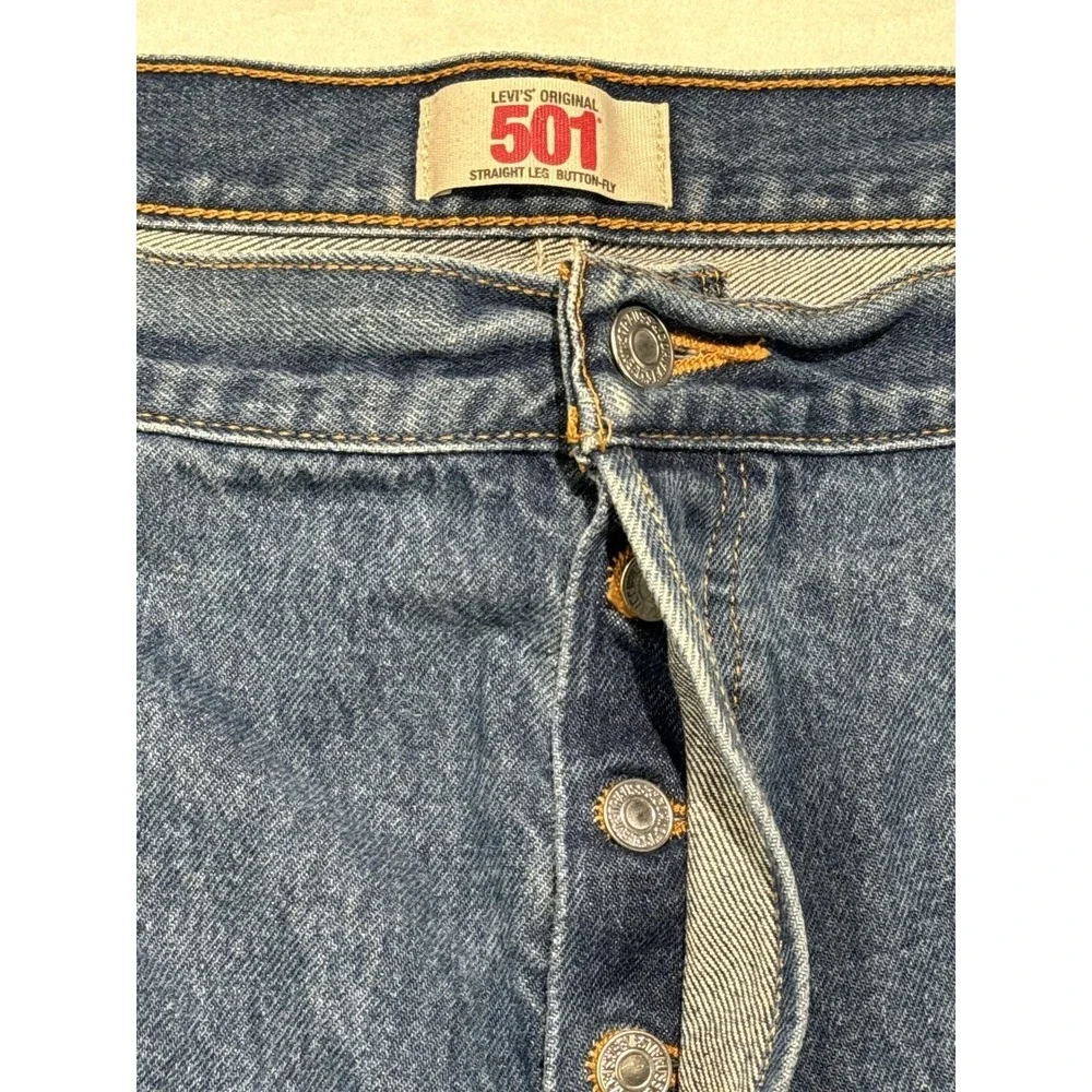 Levis 501 Jeans Mens 46x32 Blue Denim Button Fly Straight Leg Medium Wash XX